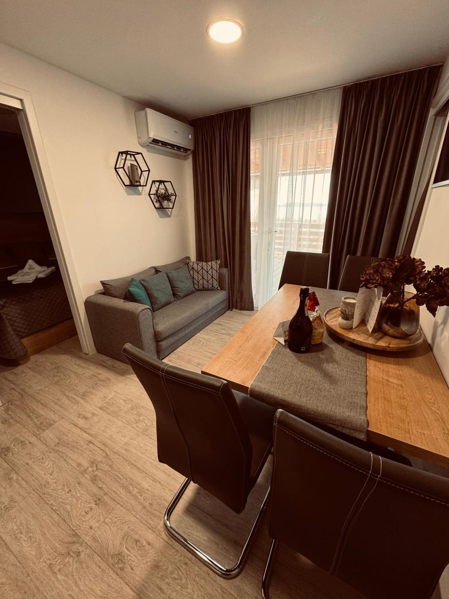 Serenity Mobile House *